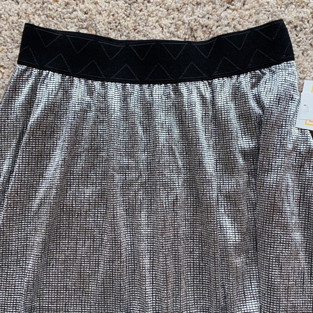 • Lularoe Elegant Lola Skirt • - Picture 2 of 6